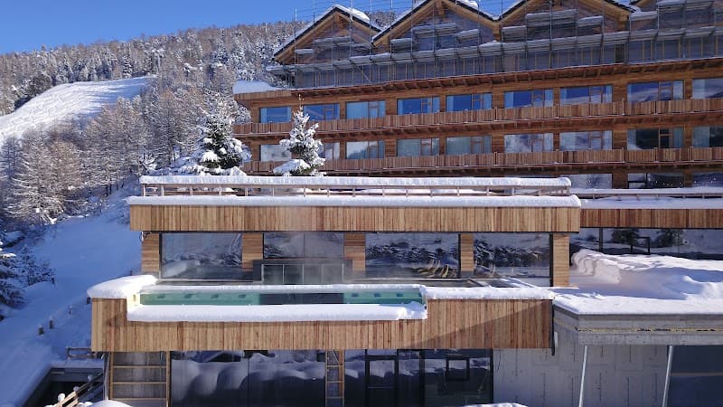 Alpen Village Hotel