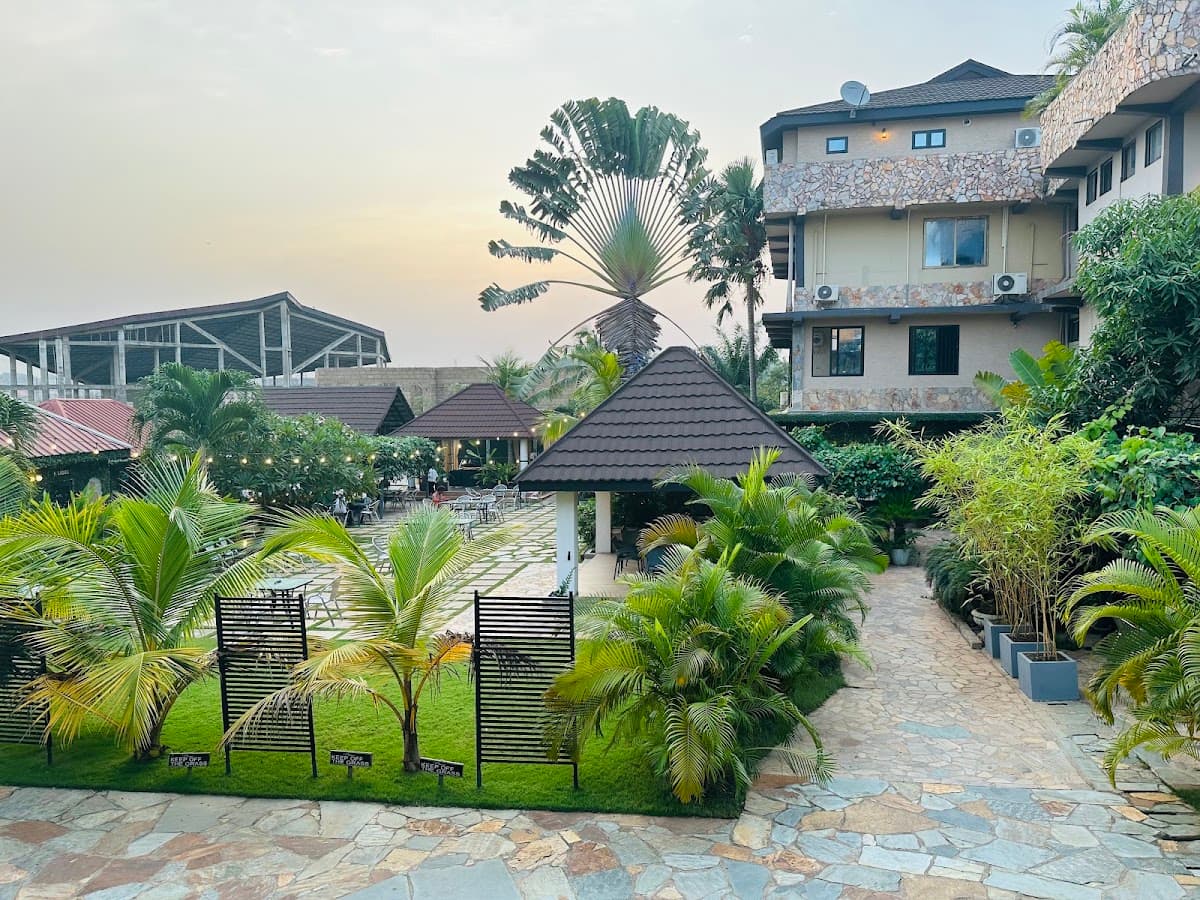 Sweet Garden Hotel & Restaurant